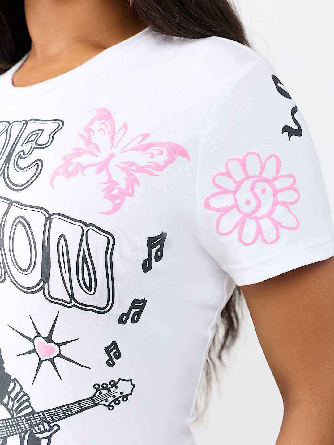 AL014-Graphic Babe Tee